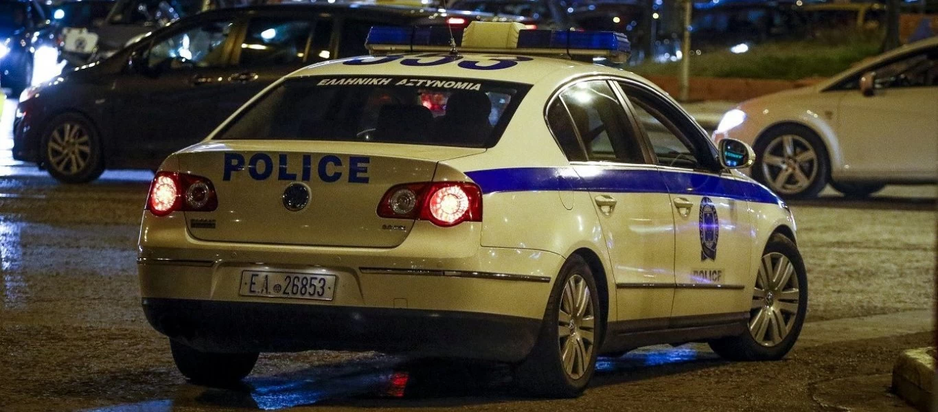 Θεσσαλονίκη: Χειροπέδες σε 43χρονο αλλοδαπό που βγήκε στο δρόμο με σπαθί σαμουράι (φώτο)